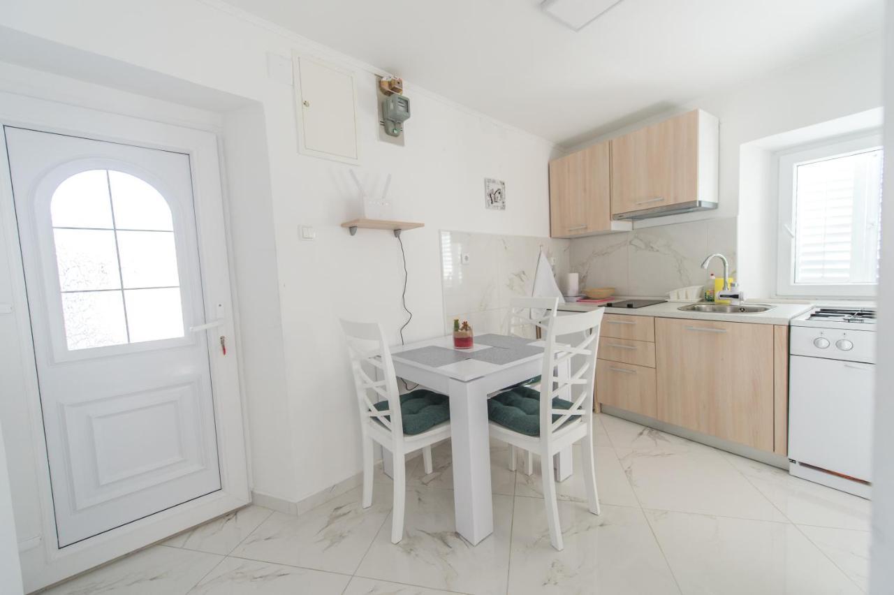 La Casa Di Pietra Apartment Krk Luaran gambar